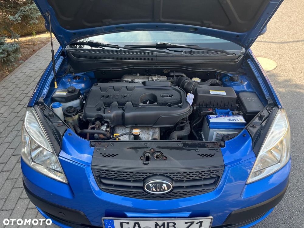 Kia Rio - 12
