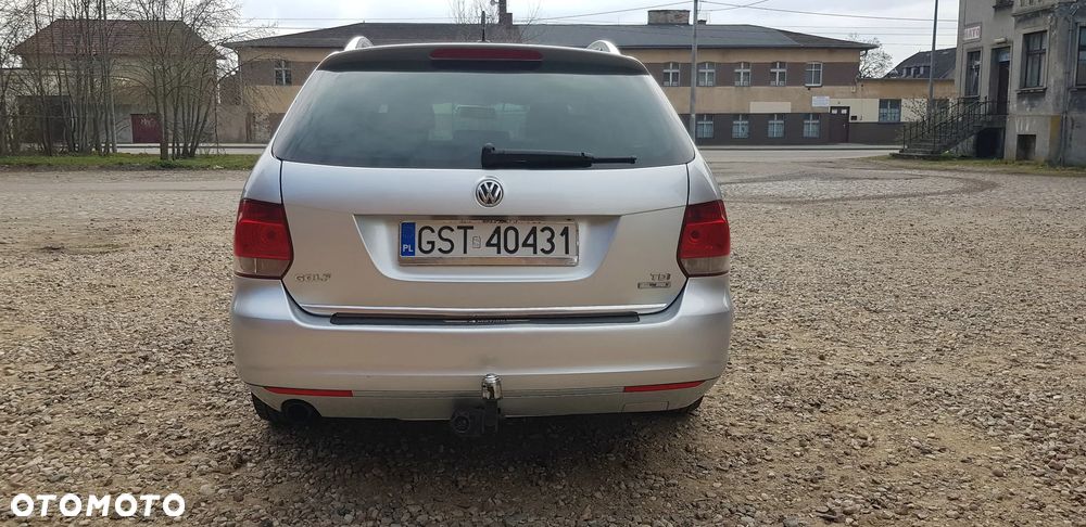 Volkswagen Golf - 6