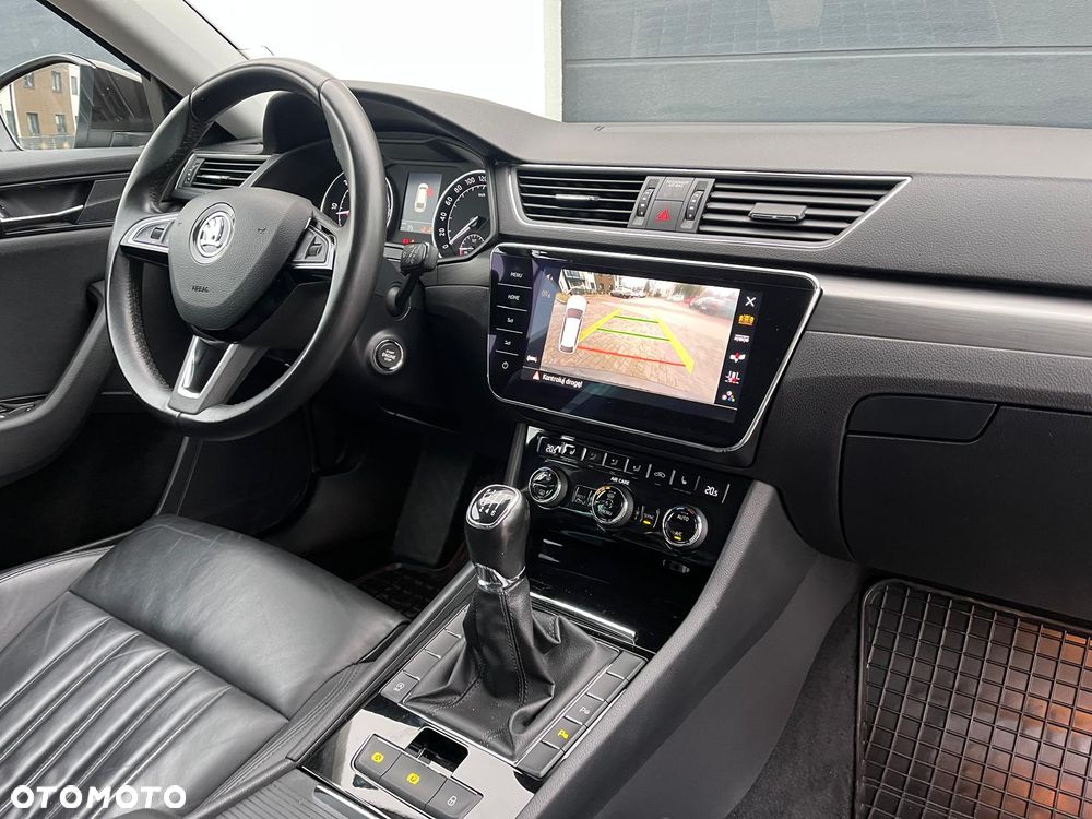 Skoda Superb 1.6 TDI GreenLine - 12