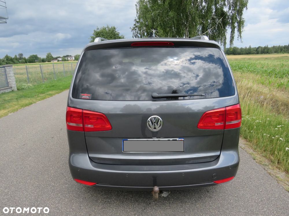 Volkswagen Touran 2.0 TDI DPF BlueMotion Technology DSG Comfortline - 6