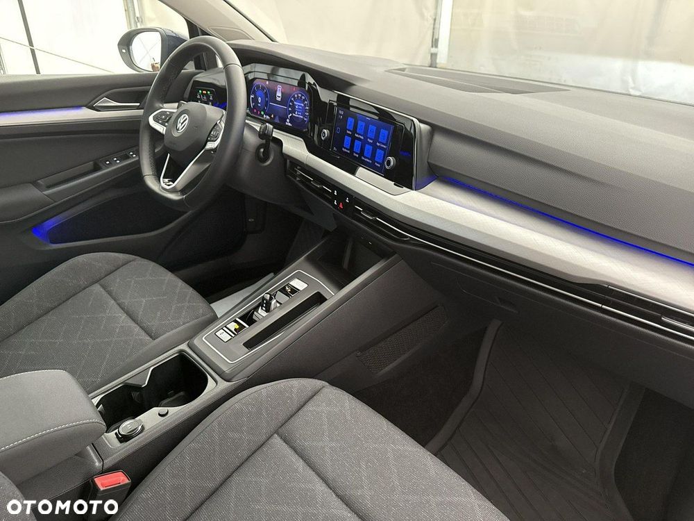 Volkswagen Golf - 22