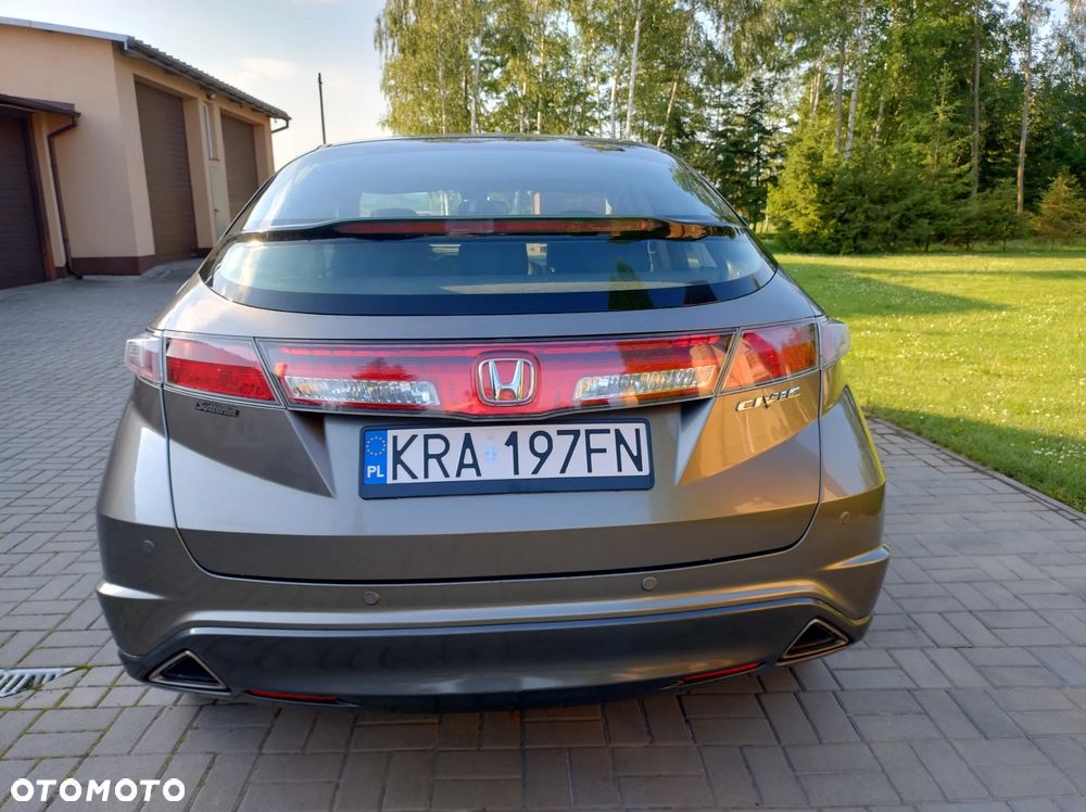 Honda Civic 1.8i-VTEC Executive - 9