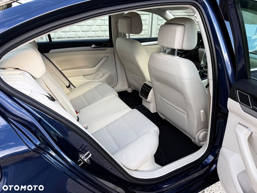 Volkswagen Passat 2.0 TDI BMT Comfortline - 20
