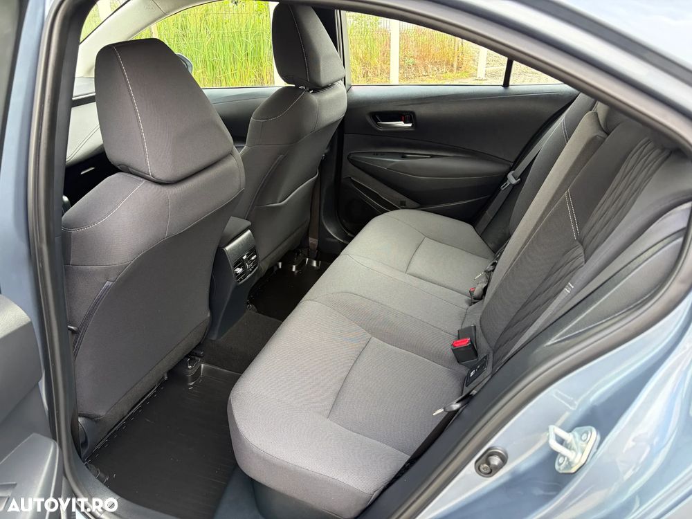 Toyota Corolla 1.8 HSD Dynamic - 11