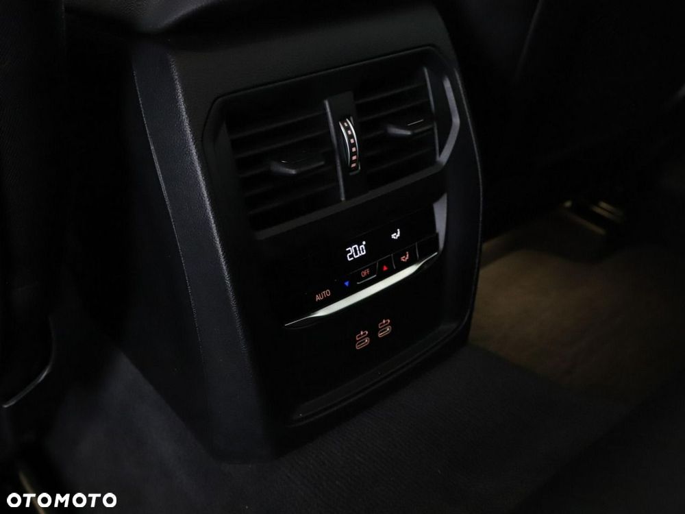BMW Seria 3 318d MHEV Advantage - 36