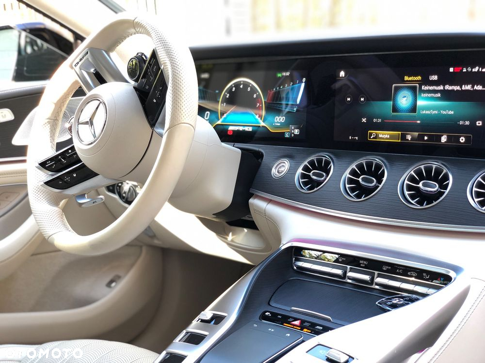 Mercedes-Benz AMG GT 53 4-Matic+ - 12