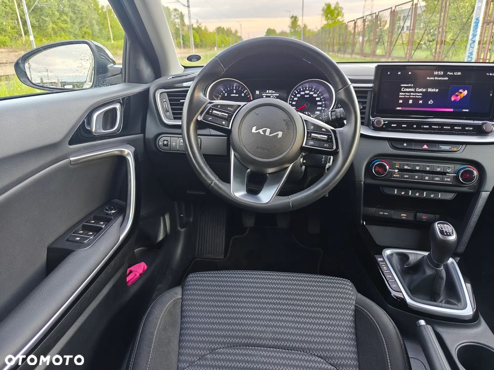 Kia Ceed 1.6 CRDi (48V Mild-Hybrid) Spirit - 9