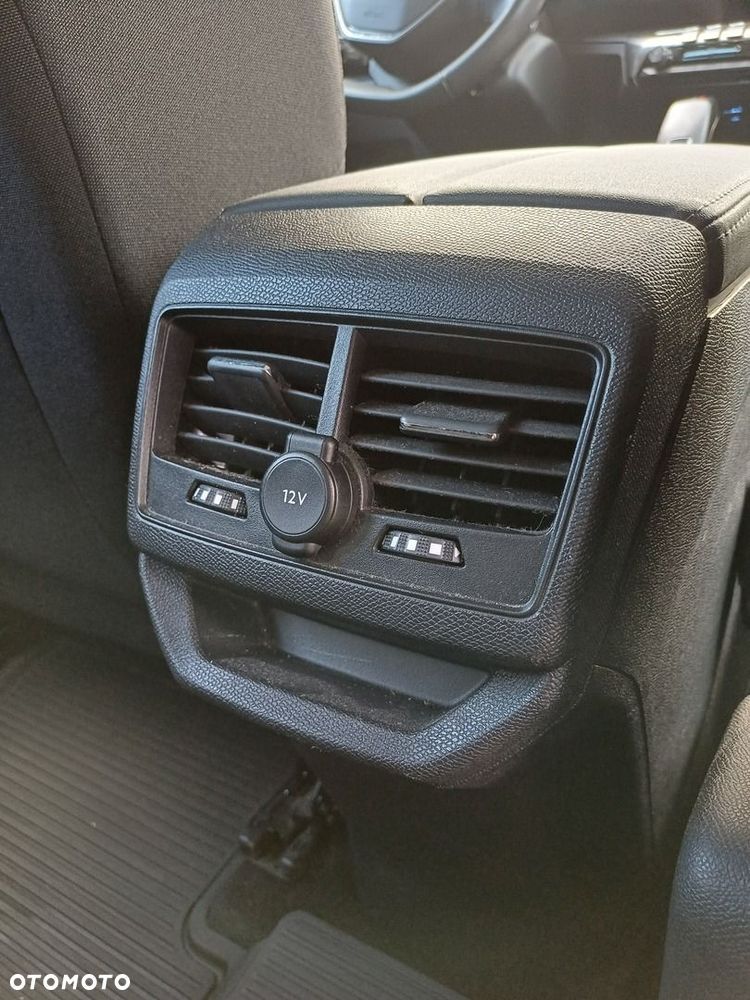 Peugeot 3008 1.2 PureTech Active Pack S&S EAT8 - 32