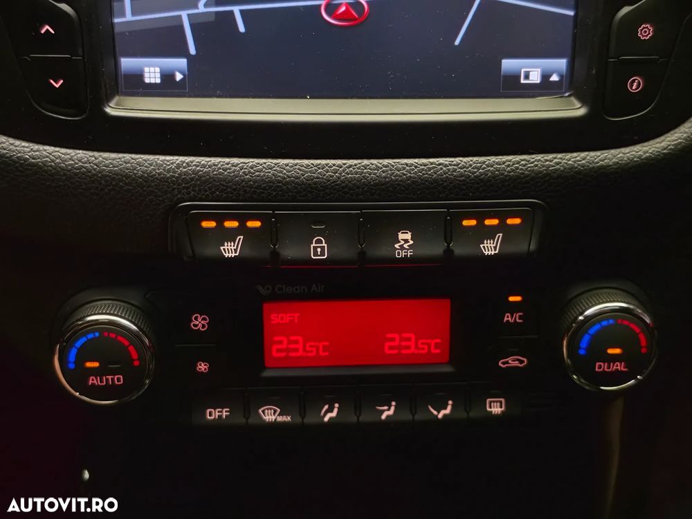 Kia Ceed 1.6 CRDi 136 ISG GT Line - 23
