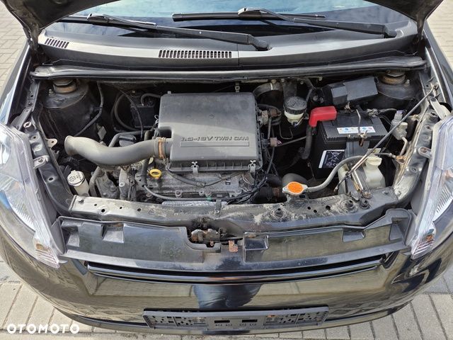 Daihatsu Sirion - 22