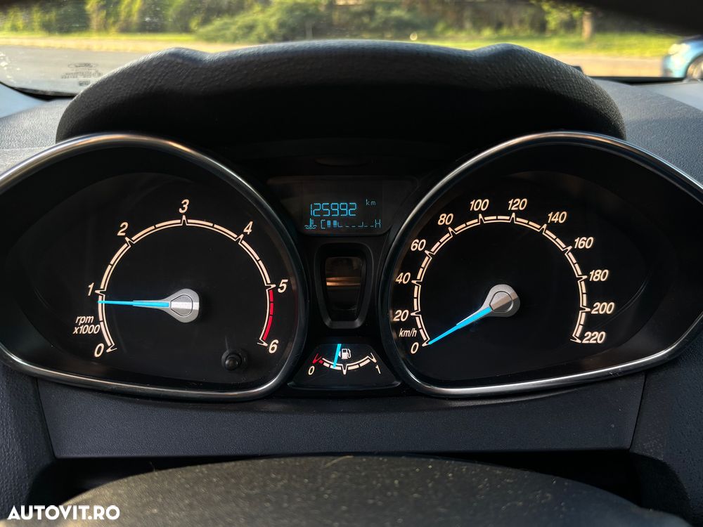Ford Fiesta - 10