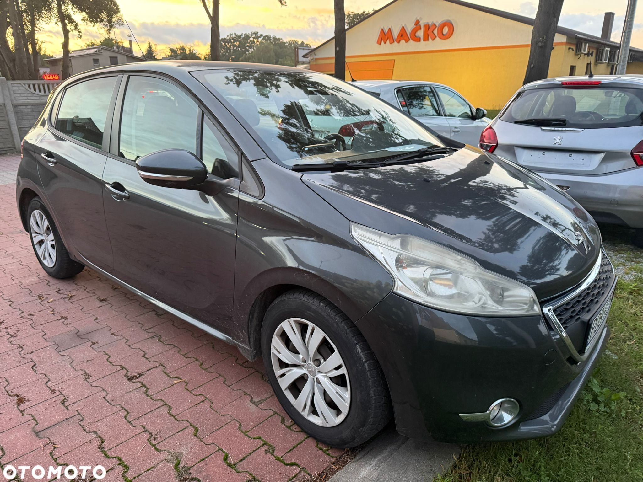 Peugeot 208 1.6 e-HDi Active STT - 1