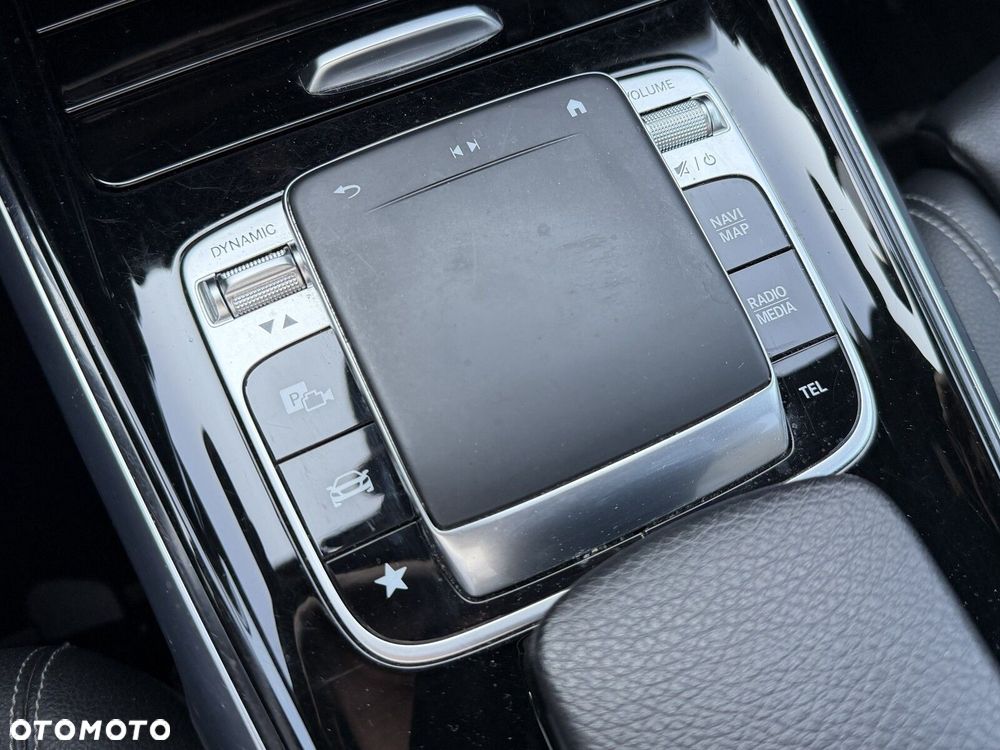 Mercedes-Benz GLB 200 d Progressive 8G-DCT - 35