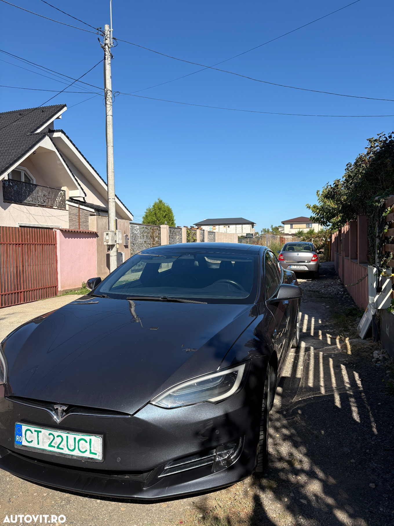 Tesla Model S - 3