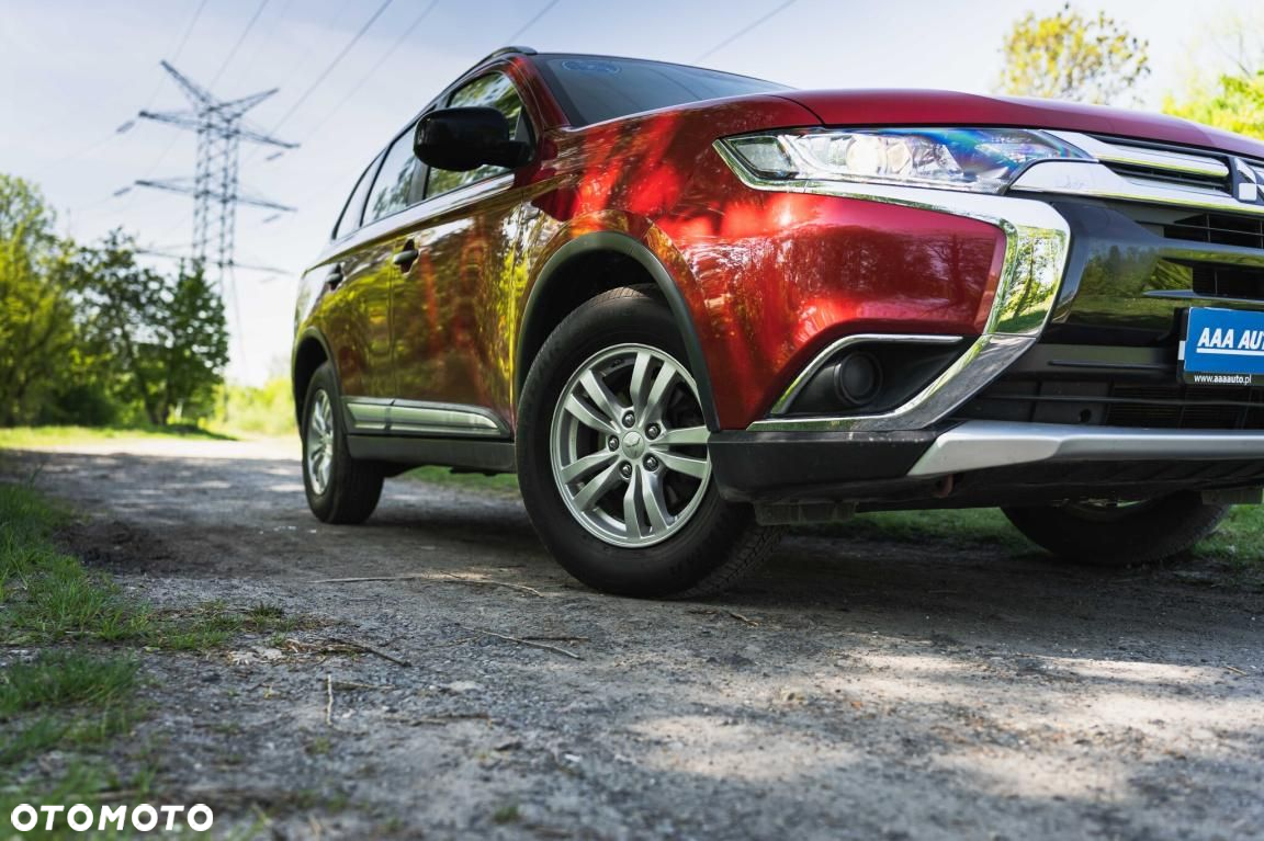 Mitsubishi Outlander - 10