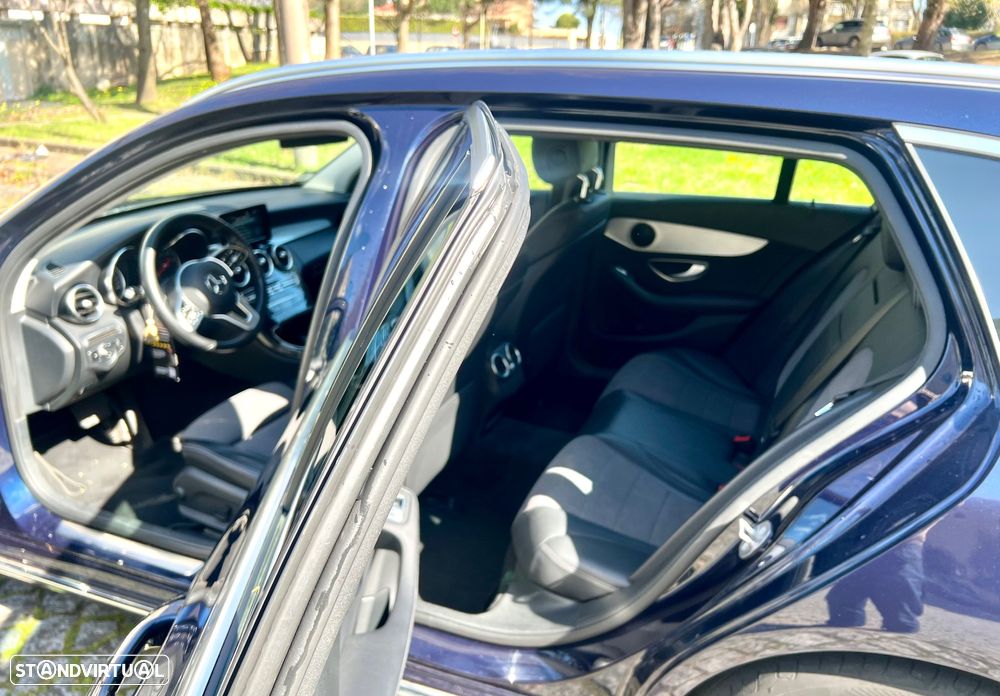 Mercedes-Benz C 200 - 6