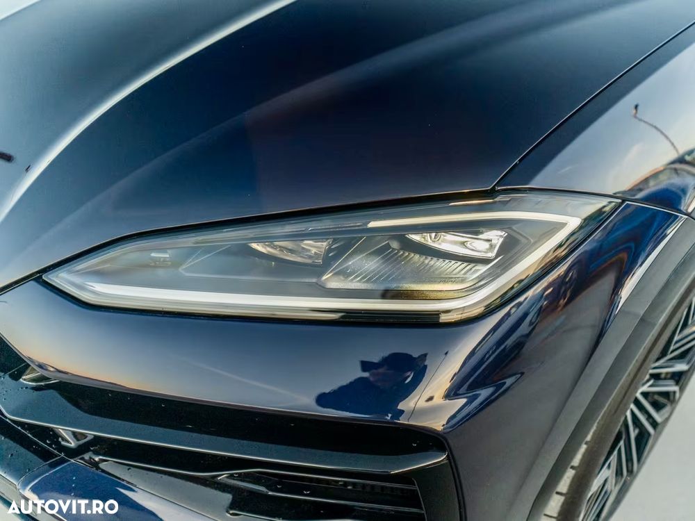 Lamborghini URUS - 6