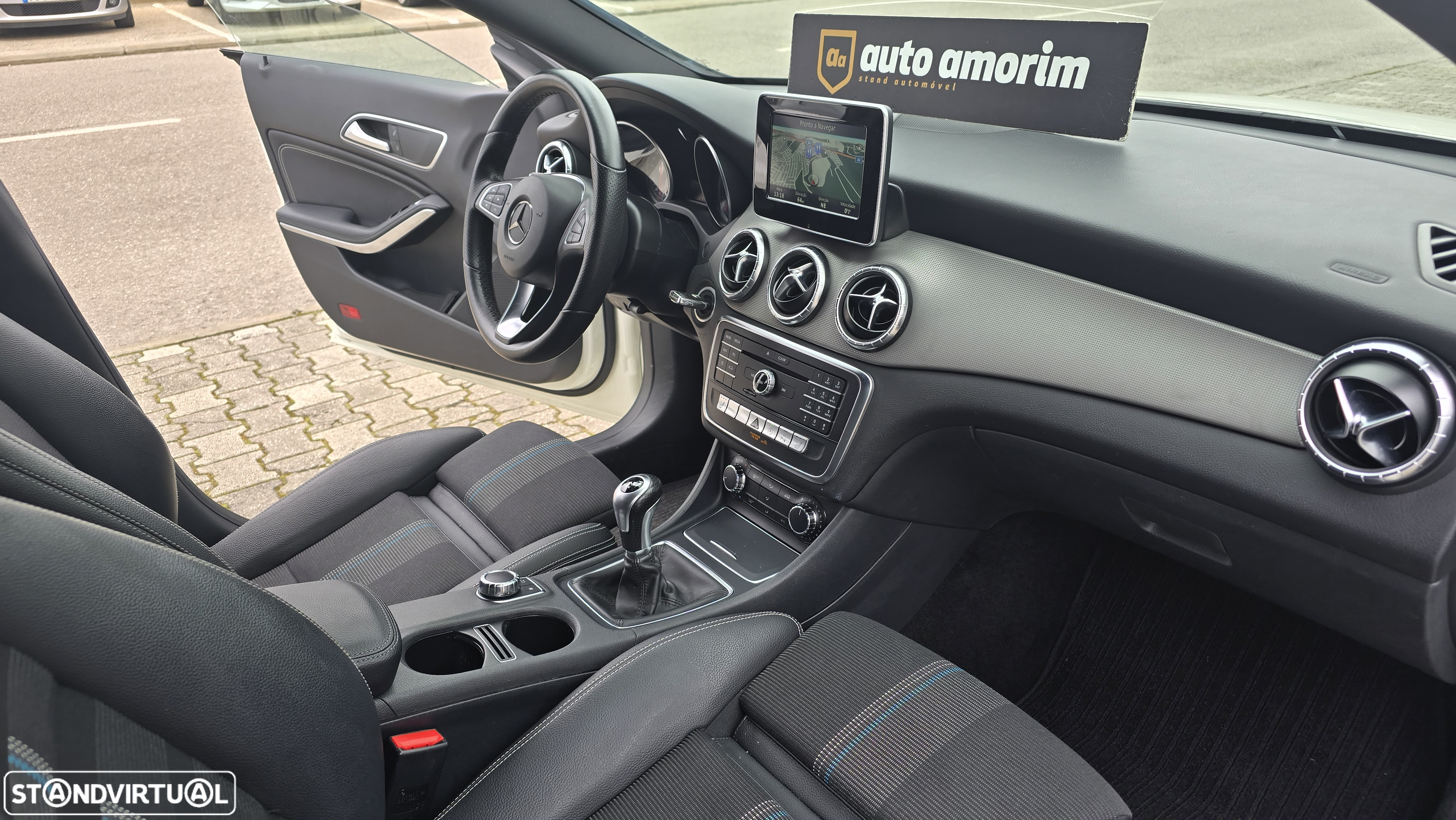 Mercedes-Benz CLA 180 d Shooting Brake Urban - 20