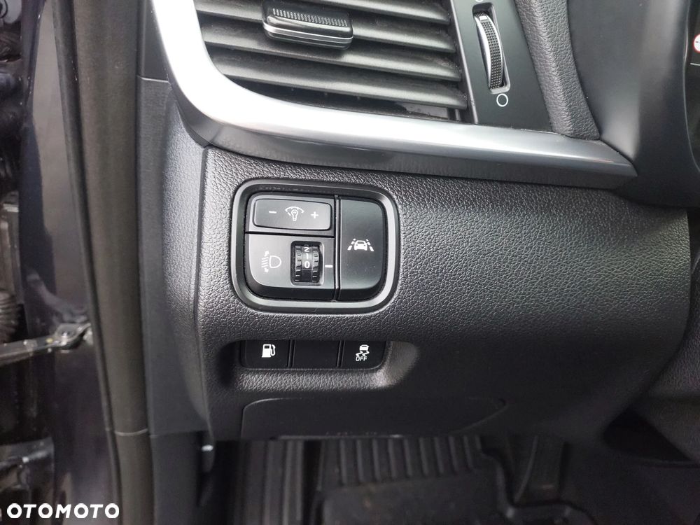 Kia Optima Sportagon 1.6 CRDI Spirit - 19