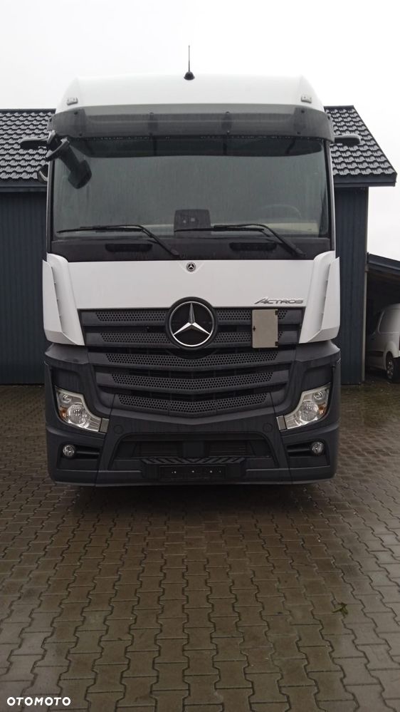 Mercedes-Benz 1845 - 4