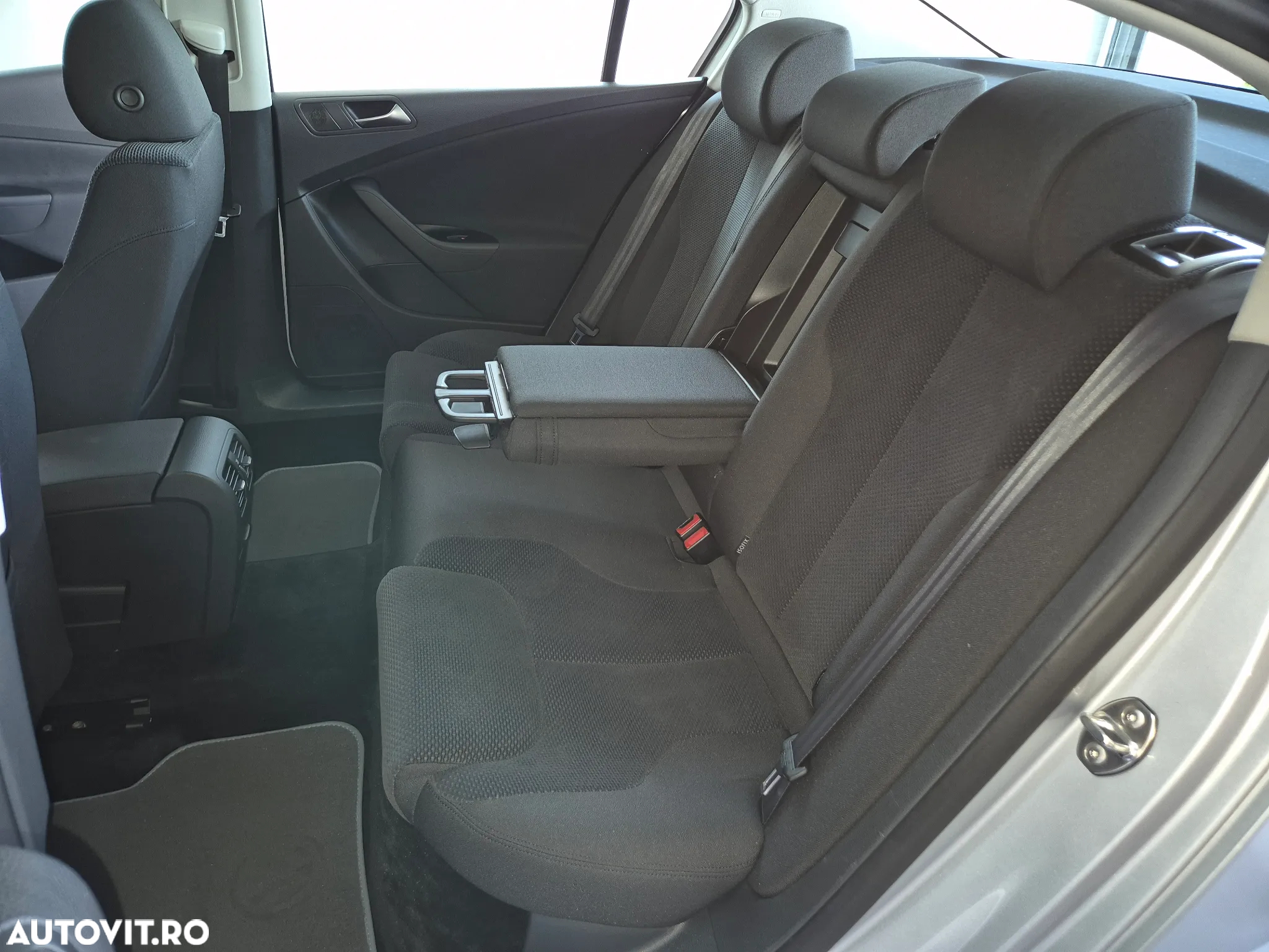 Volkswagen Passat Variant 1.8 TSI Automatik Comfortline - 8