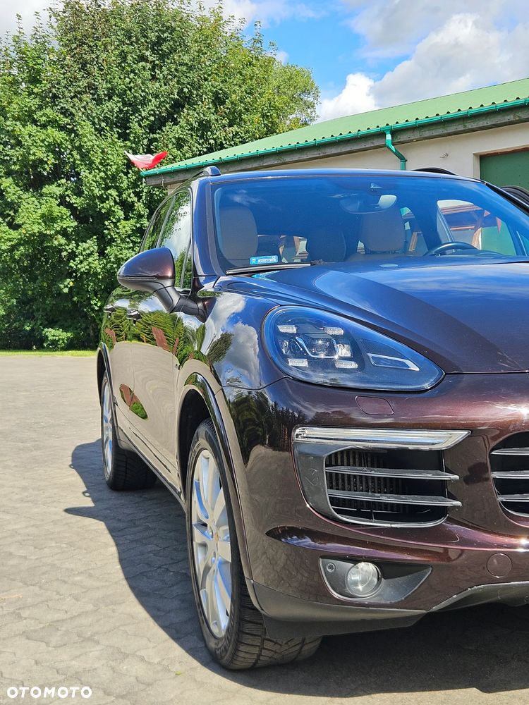 Porsche Cayenne Diesel Platinum Edition - 16