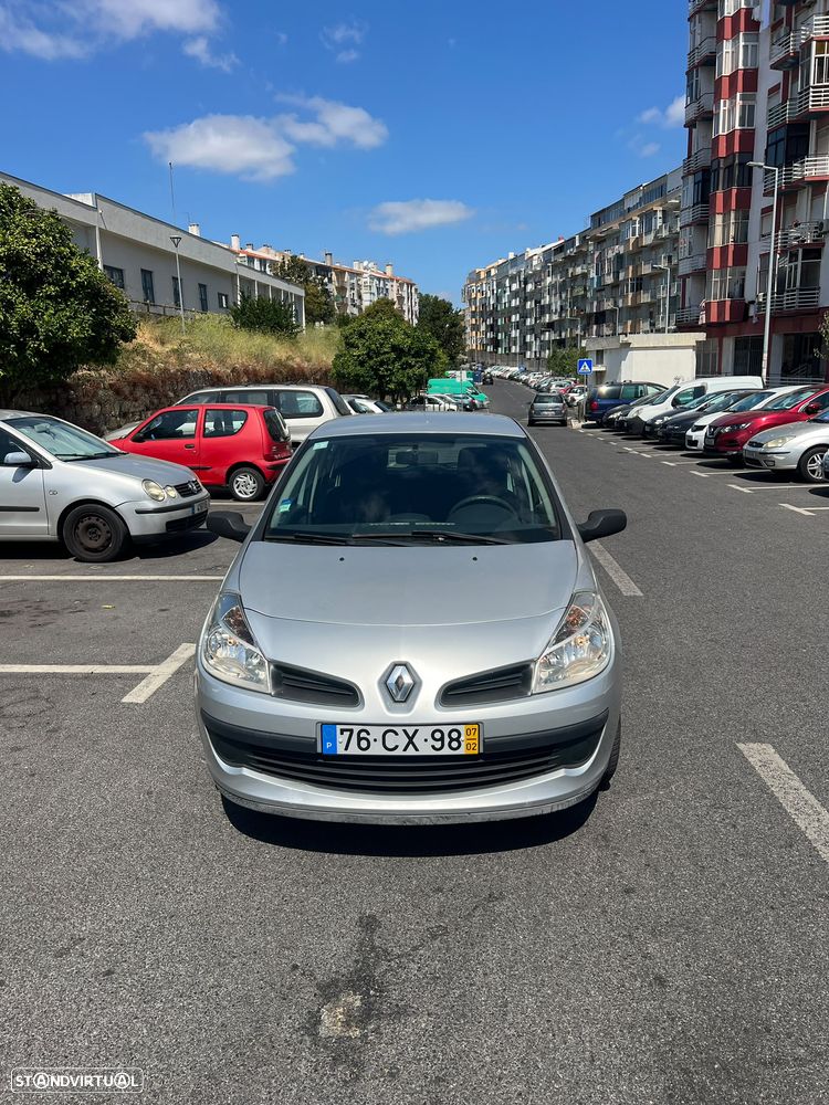Renault Clio 1.2 16V Confort - 2
