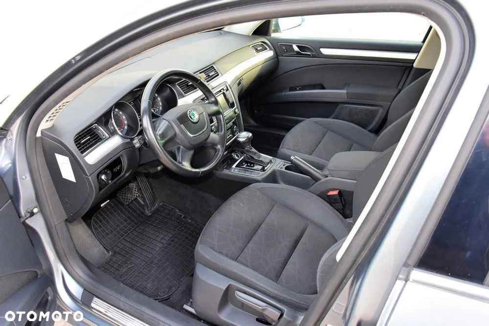 Skoda Superb 2.0 TDI Family DSG - 16