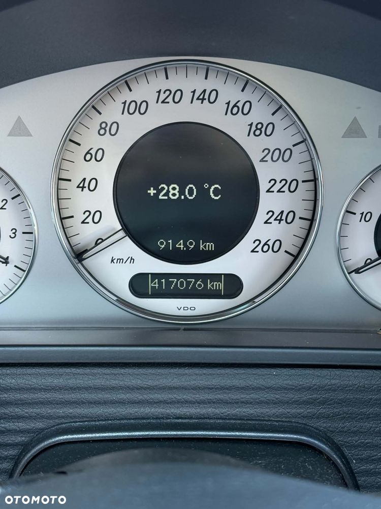 Mercedes-Benz Klasa E 220 CDI Automatik Avantgarde - 23