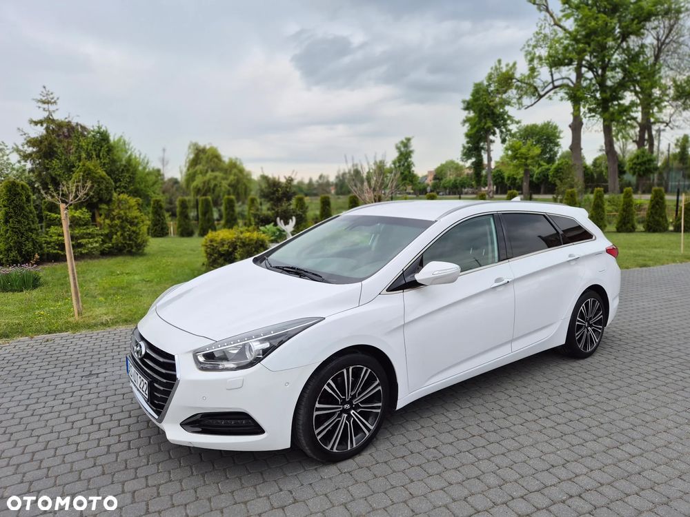 Hyundai i40 Kombi 1.7 CRDi DCT Premium - 11