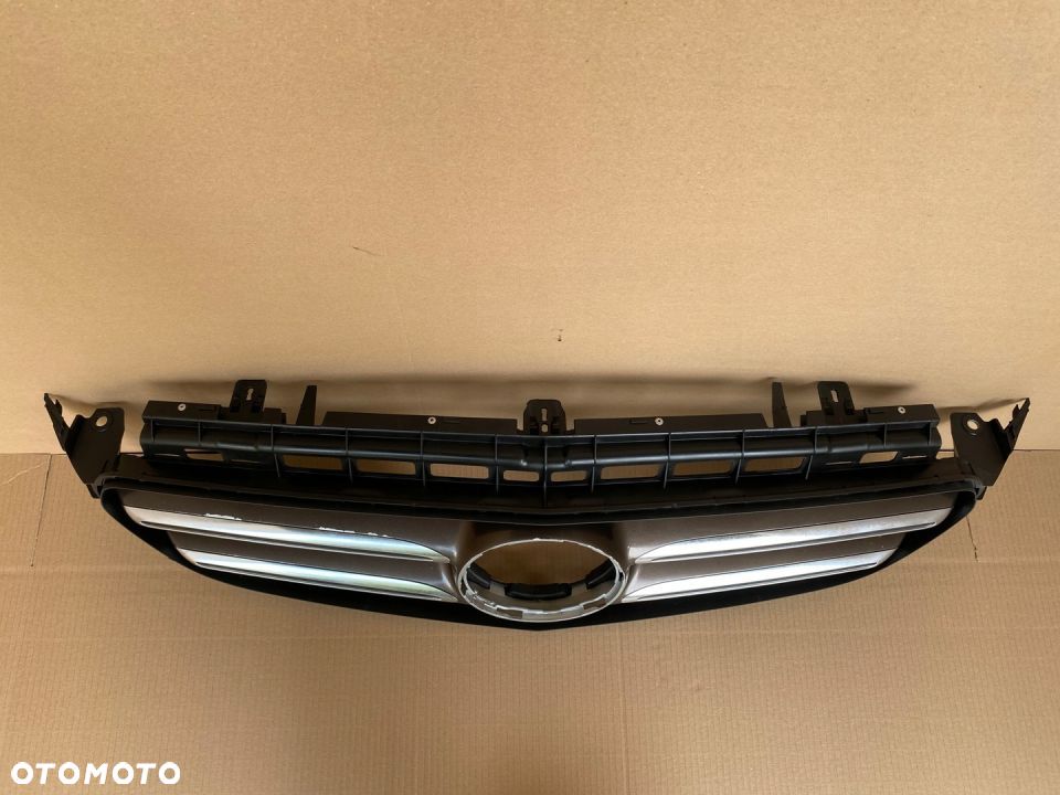 MERCEDES W213 GRILL ATRAPA A2138880123 ŁADNA - 2