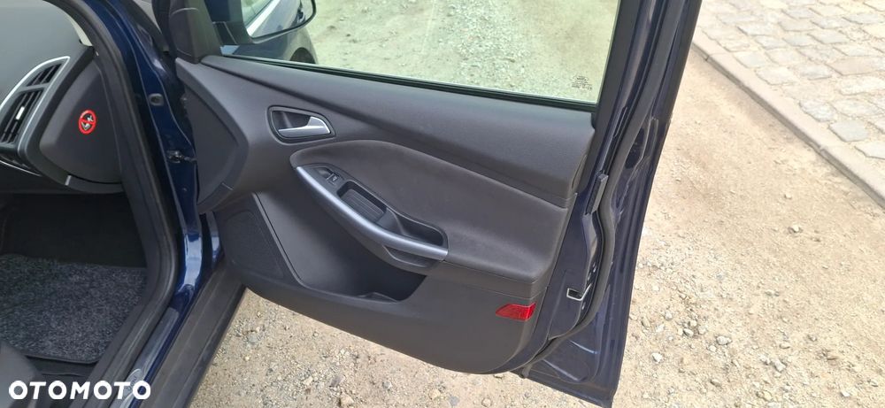 Ford Focus 1.6 EcoBoost Titanium - 18