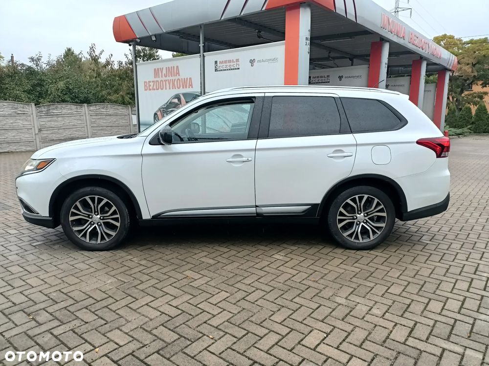 Mitsubishi Outlander - 4