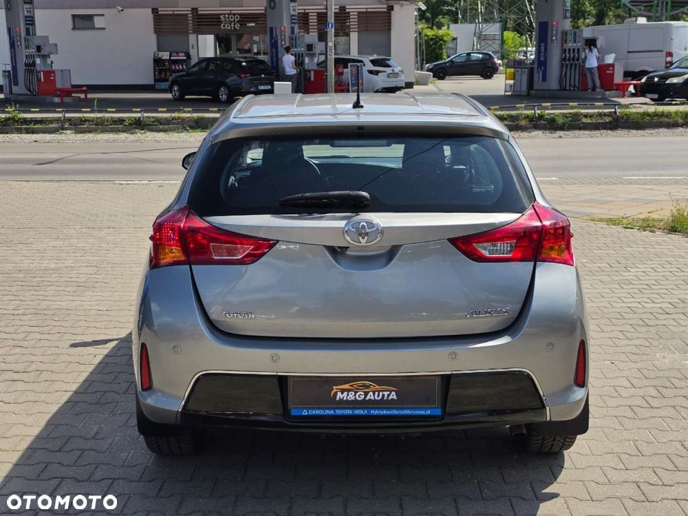 Toyota Auris - 4