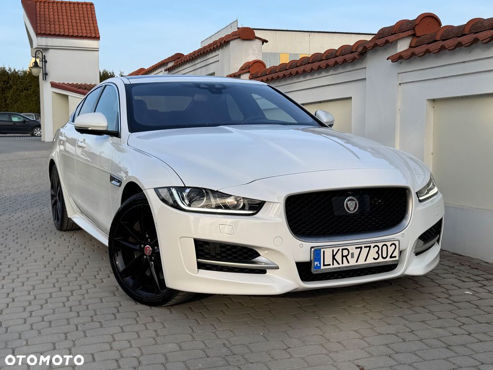 Jaguar XE - 2