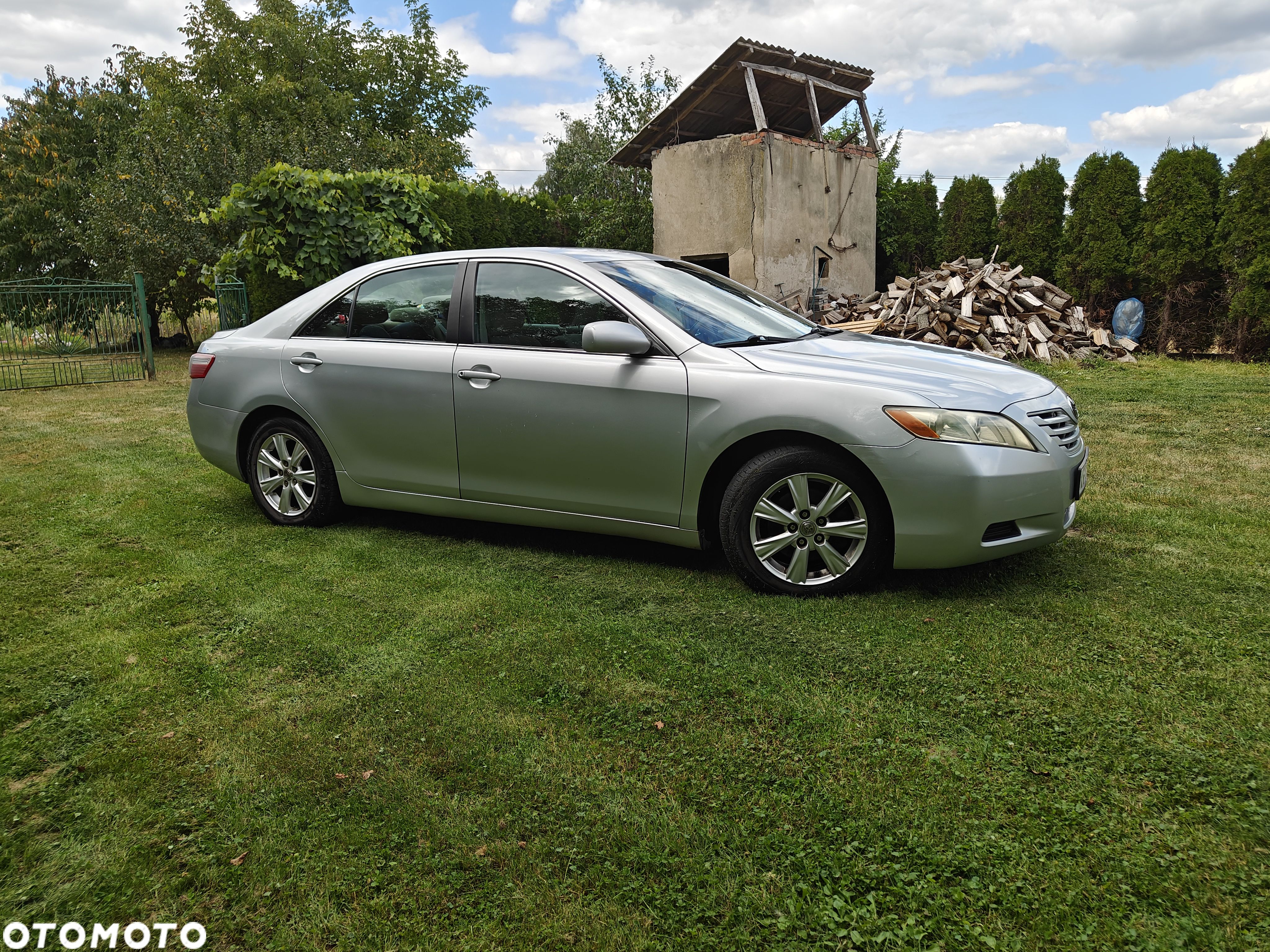 Toyota Camry 2.4 SE - 1