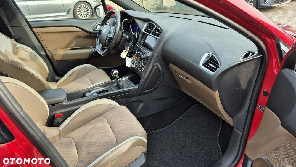 Citroën DS4 1.6 HDi SoChic - 8