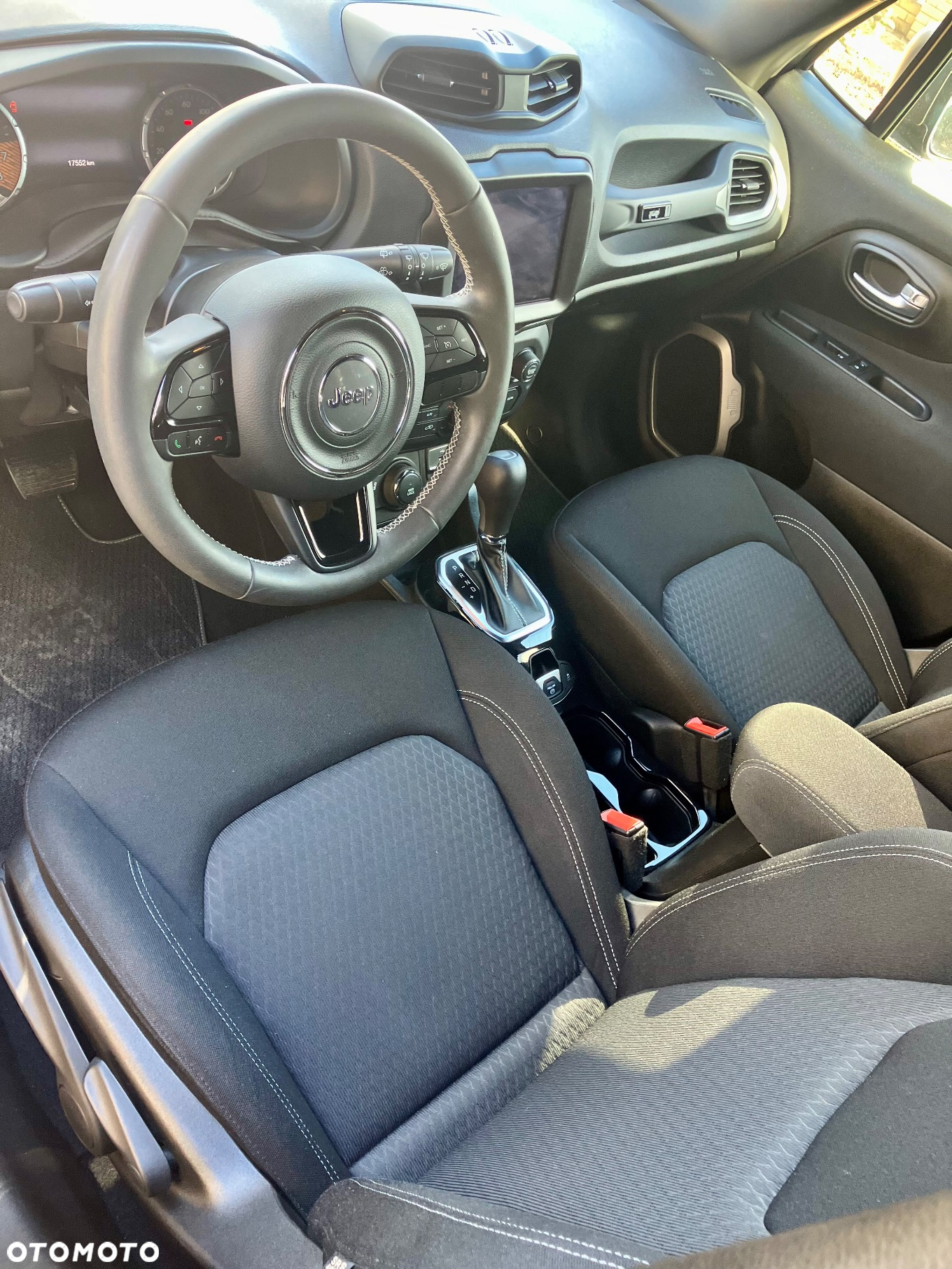Jeep Renegade - 12