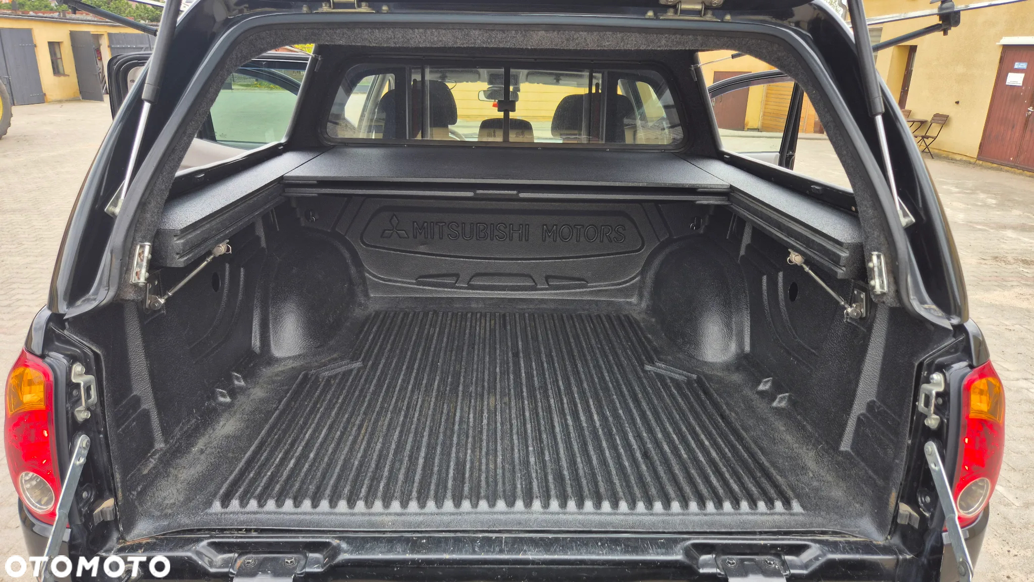 Mitsubishi L200 2.5 DID Intense - 35