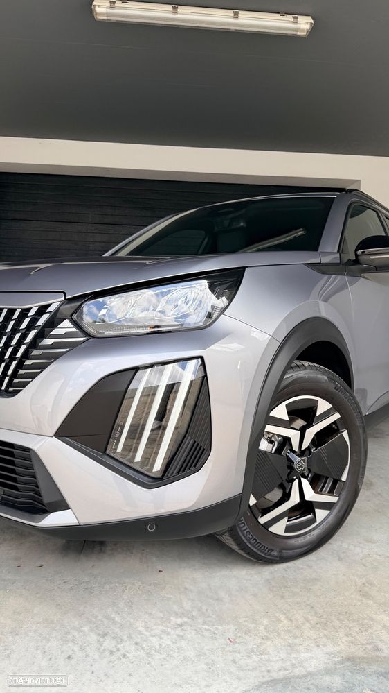 Peugeot 2008 1.2 Hybrid Allure e-DCS6 - 12