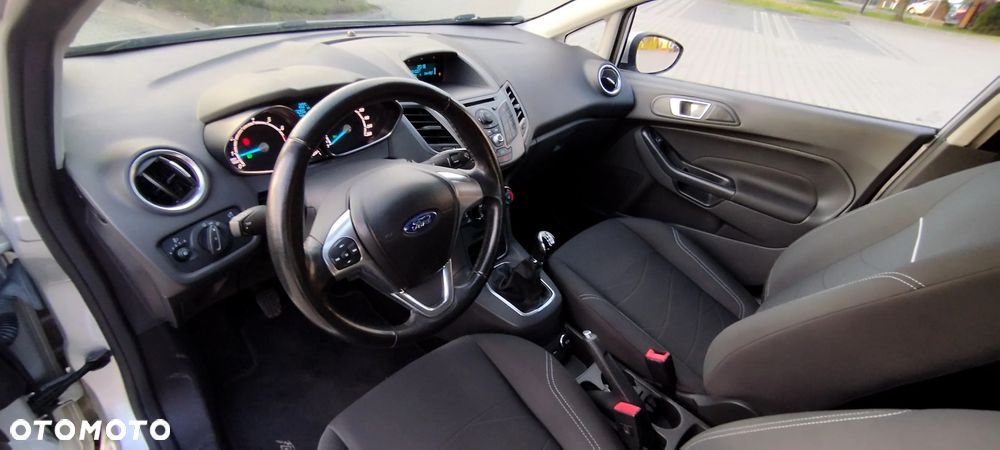 Ford Fiesta - 15
