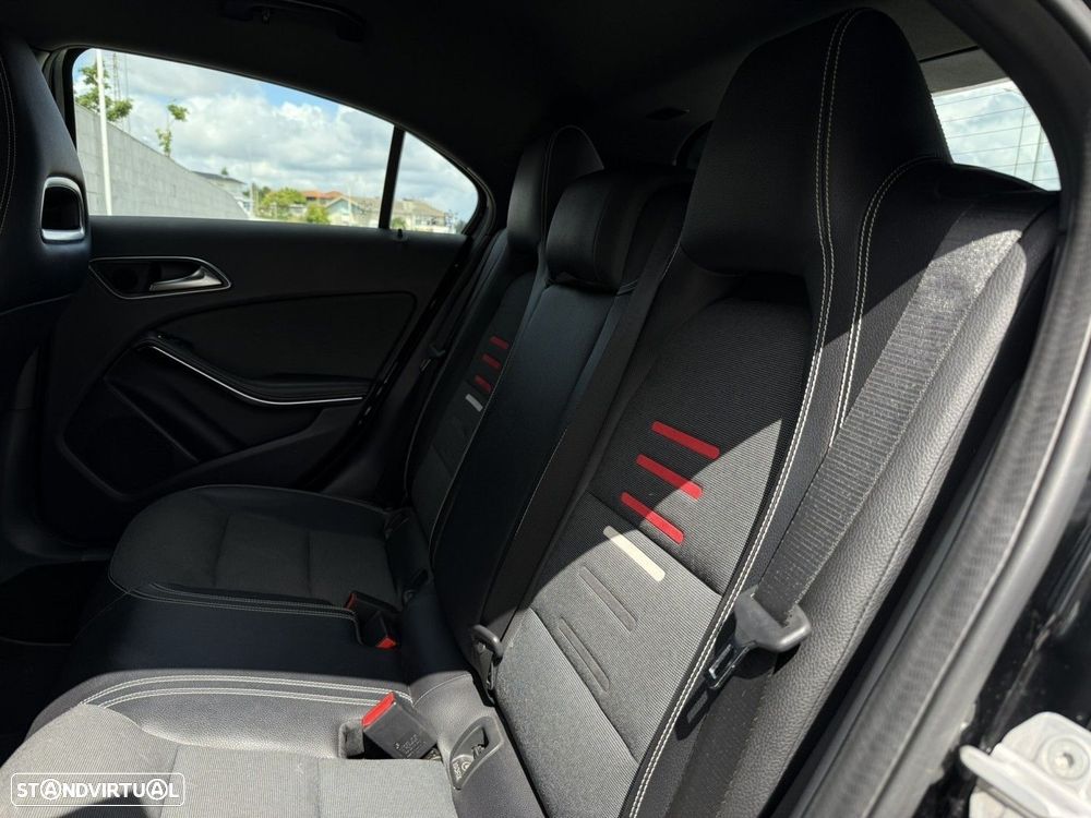 Mercedes-Benz A 180 d Urban - 16