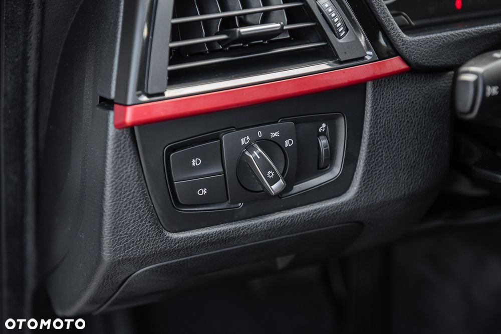 BMW 3GT 328i Sport-Aut Sport Line - 16