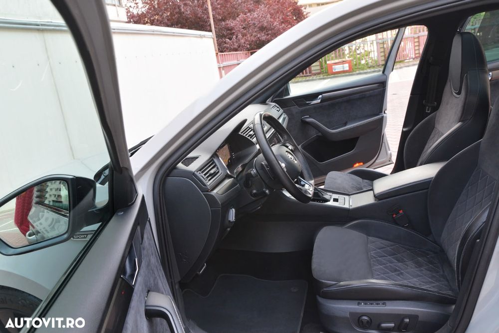 Skoda Superb 2.0 TDI DSG Sportline - 23