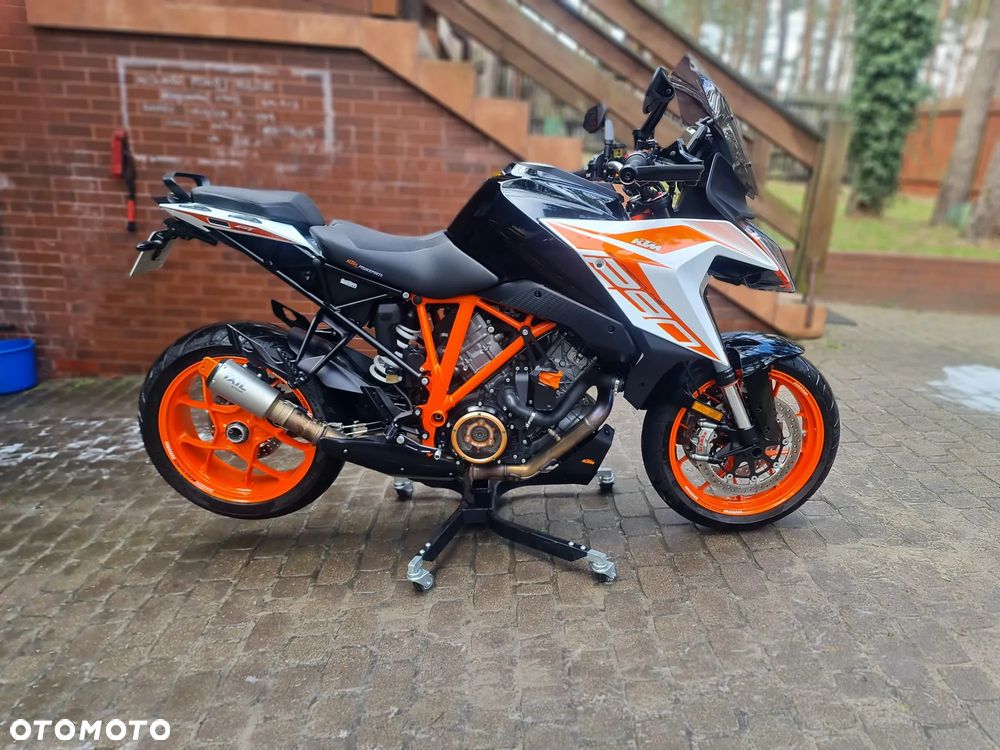 KTM Super Duke - 4