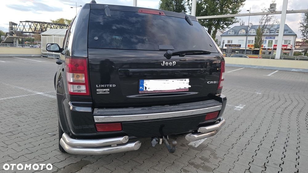 Jeep Grand Cherokee - 34