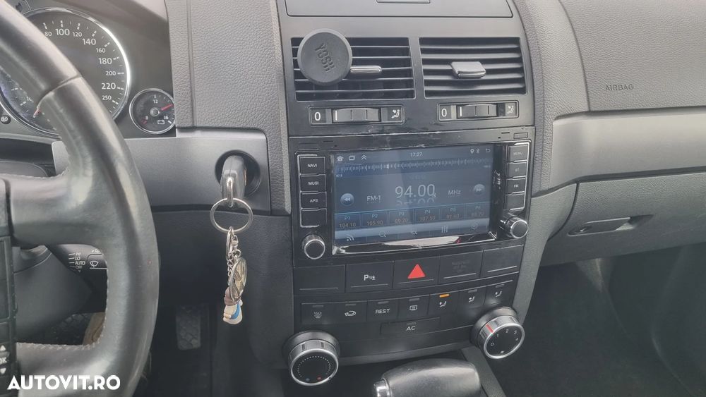 Volkswagen Touareg 2.5 R5 TDI DPF Aut. Individual - 13