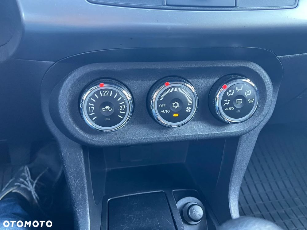 Mitsubishi Lancer 1.8 Invite - 12