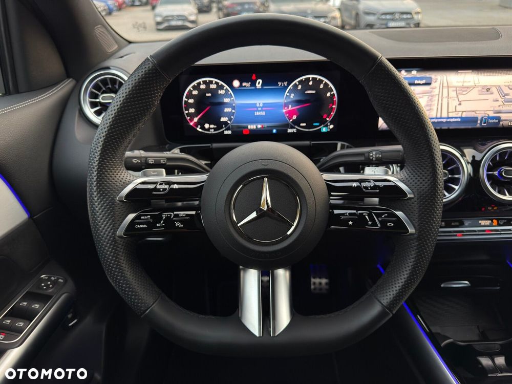Mercedes-Benz GLA - 19
