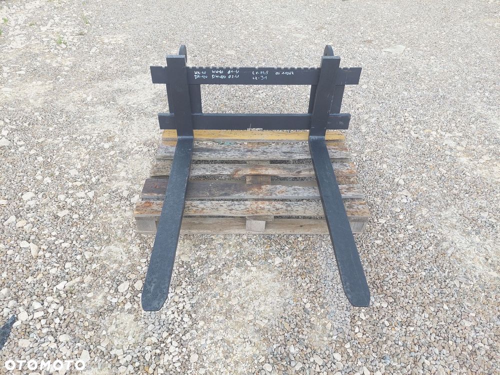 Widły Liebherr z Karetką 2,5t 120cm [OS 11062] - 2